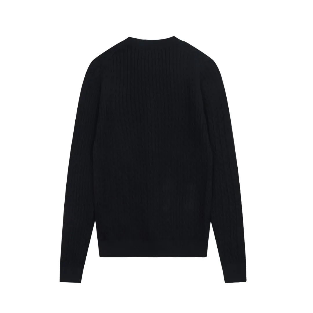 P210 Top quality" Style number: DS005# (not off the shelves all year round) [Ralph Lauren round neck solid color pony embroidery logo knitted cardigan long sleeves] ✅Ralph Lauren Ralph Lauren classic basic versatile twist knitted cardigan long sleeves ✅Main supplier platform live broadcast Wholesale entity Replenish when out of stock Not off the shelf ✅ZP quality 1:1 version Scan the code to enter the GF website Counter quality ✅Detailed quality is the only one in Guangzhou Imported quality cotton yarn, focusing on high-end, cost-effective, good quality, needless to say ✅Zhao Lusi's same style is really amazing, so sweet, so beautiful. This cardigan is really good-looking ✅The upper body is simple and easy to match. A must-have for goddess ootd. Good-looking clothes are never picky. A must-have in the goddess' wardrobe. Size: S-XL Color: Black, almond, gray, navy blue, pink, white, light blue, taro purple, rose red, white label, big red and blue label